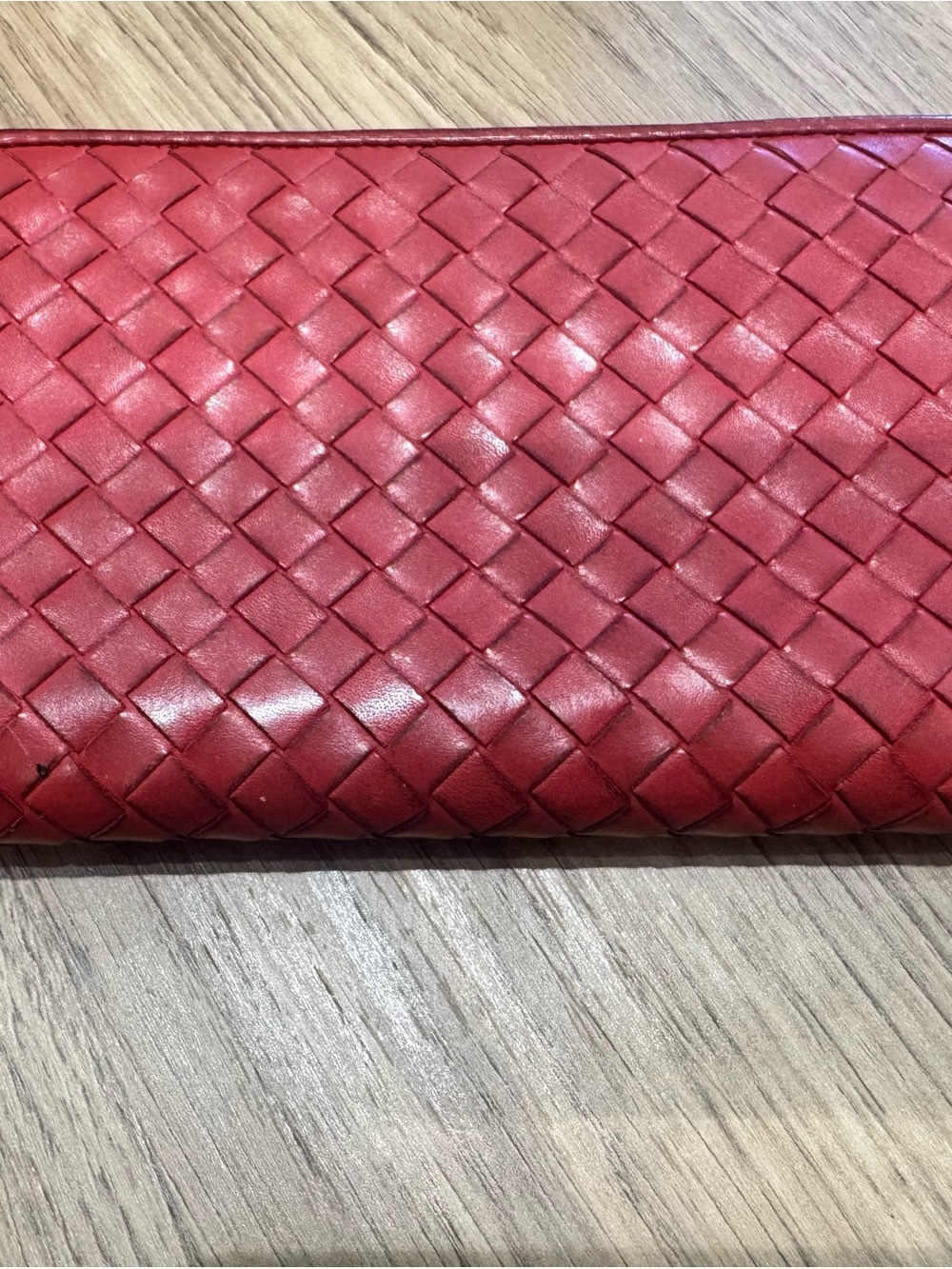 Bottega Veneta Intreccaito Wallet!!